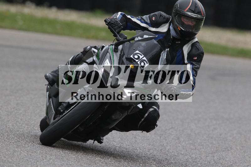 /Archiv-2025/10 23.04.2025 Cornu Master School ADR/rot-rouge/66